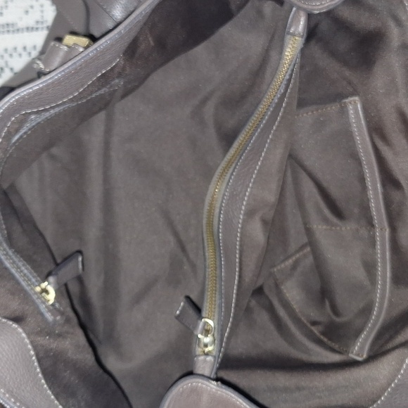 Gray Shoulder Bag with Gold Hardware and Detachable Strap - Picture 6 of 8
